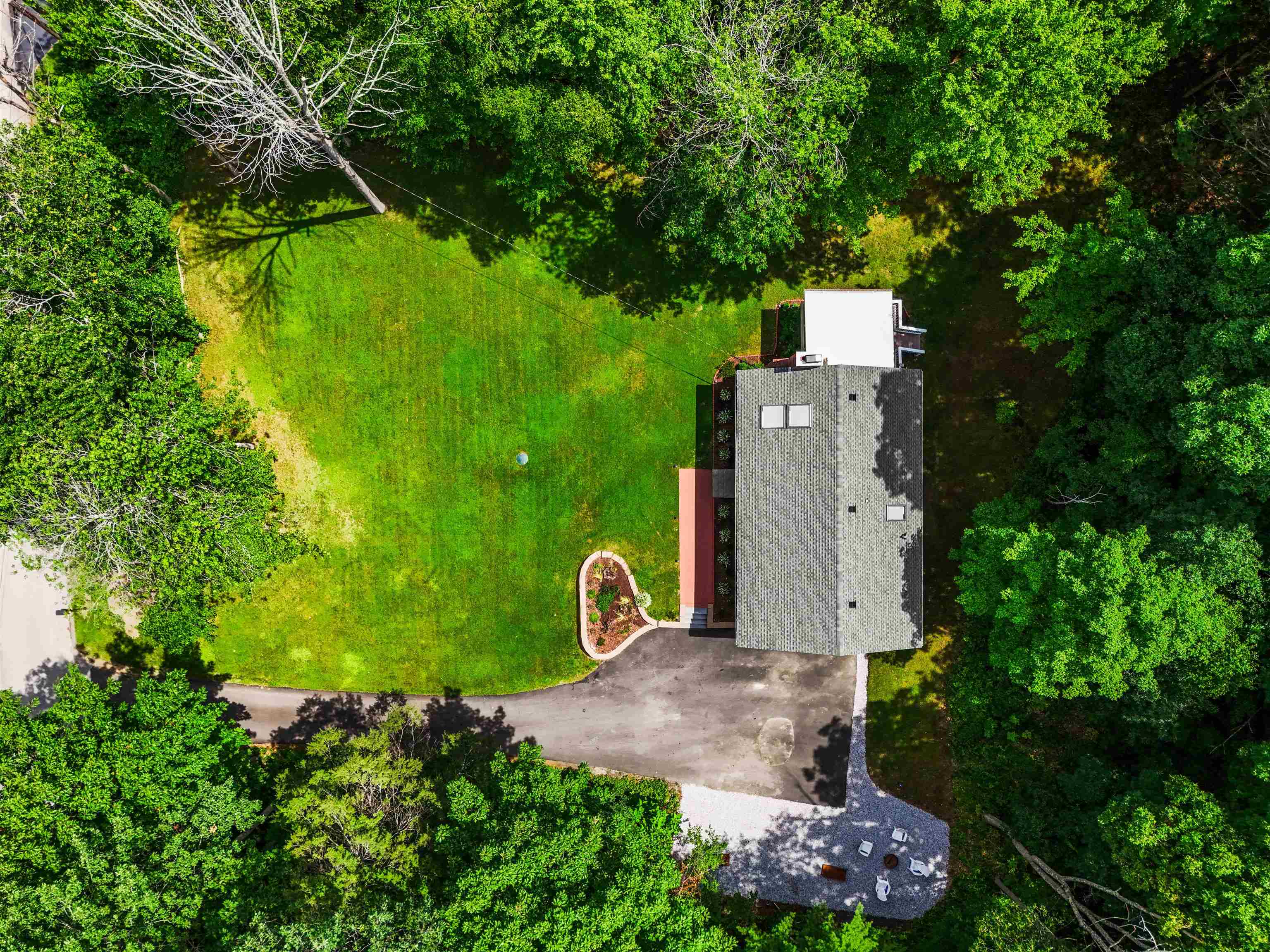 20 Hawkview Road Hudson, NH 03051 - Photo 3 of 35