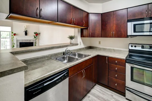 $245,900 | 901 Harbor House Drive, Unit 5, Madison, WI 53719