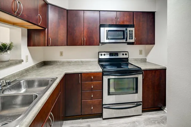 $245,900 | 901 Harbor House Drive, Unit 5, Madison, WI 53719