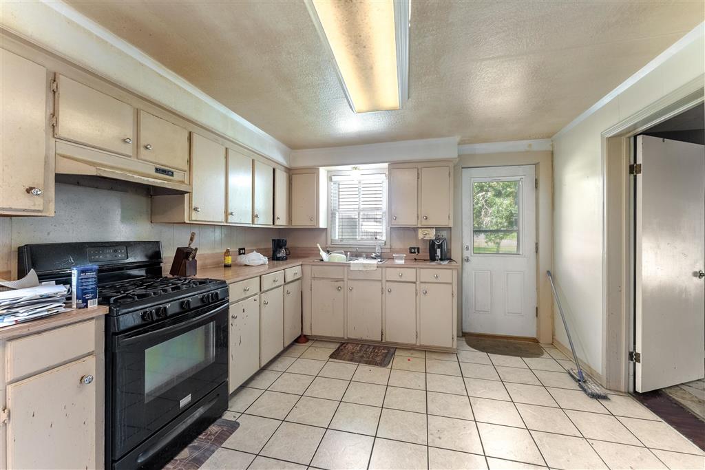 1209 Levert Street Gueydan, LA 70542 - Photo 7 of 16