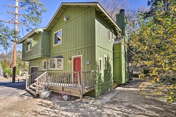 1017 Burnt Mill Road Lake Arrowhead, CA 92352 - Photo 29 of 32 a pathway of a house with a small yard and wooden fence