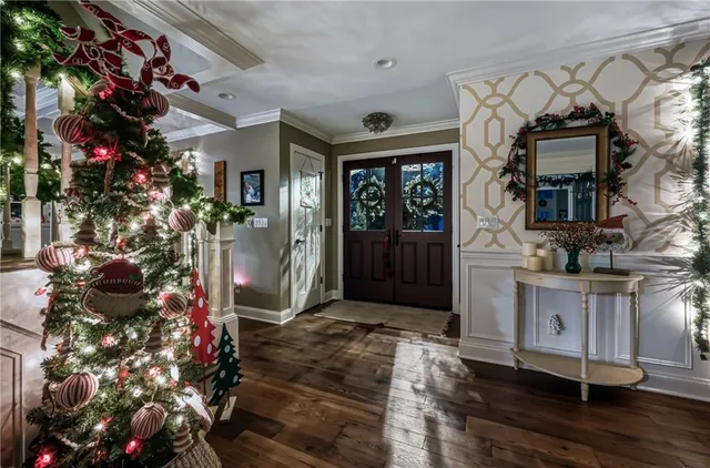 a view of entryway and hall