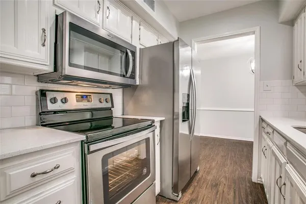 $1,699 | 2809 Meadow Park Drive, Unit A, Bedford, TX 76021