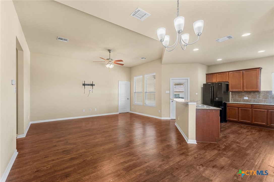1009 Spring Terrace Loop Temple, TX 76502 - Photo 7 of 36 Gallery Image 7