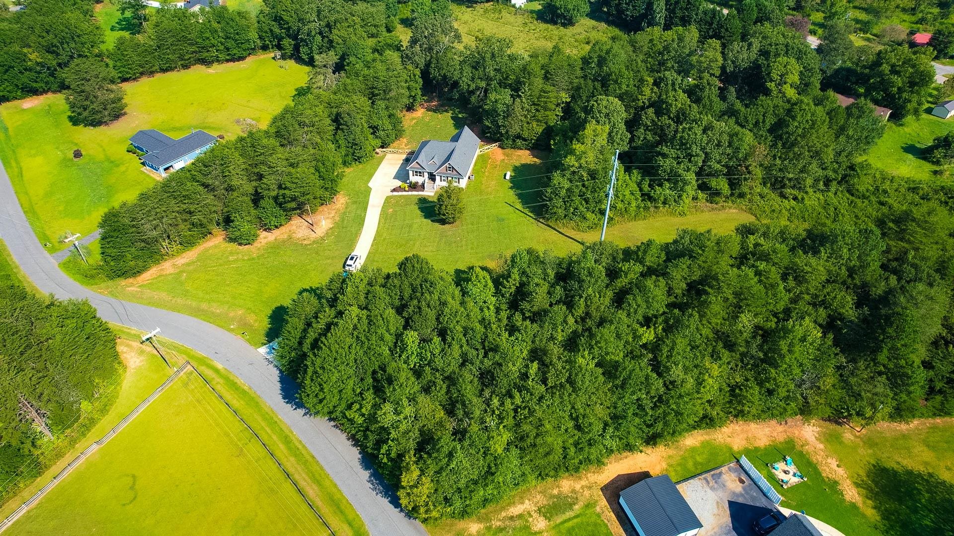 174 Timberlake Drive Inman, SC 29349 - Photo 3 of 36