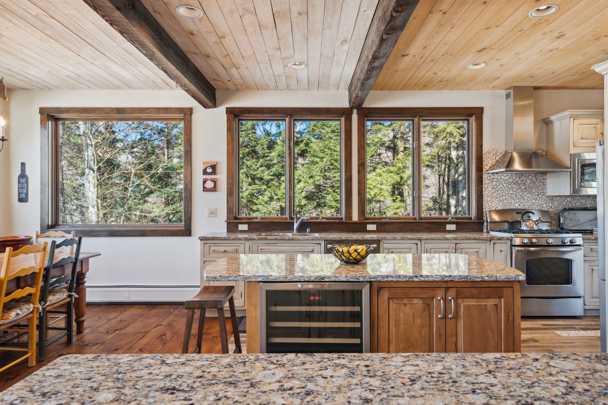 1043 Robinson Springs Road Stowe, VT 05672 - Photo 3 of 38 Gallery Image 3