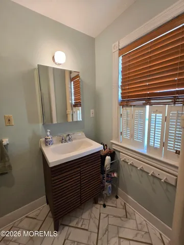 $1,825 | 23 Abbott Avenue, Unit 2W, Ocean Grove, NJ 07756