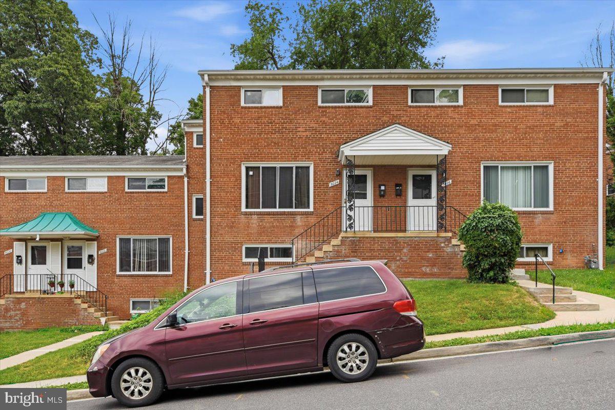 5024 8th Road South Arlington, VA 22204 - Photo 4 of 35