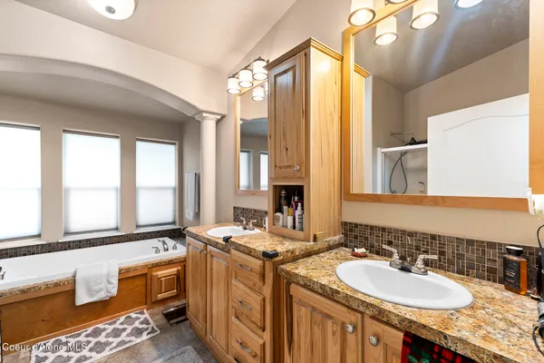 $825,000 | 11248 North Bruss Road, Rathdrum, ID 83858