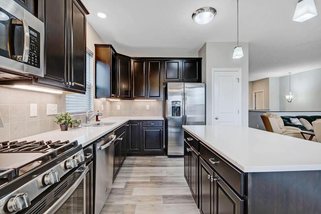 4946 Farview Road Columbus, OH 43231 - Photo 5 of 26 Kitchen