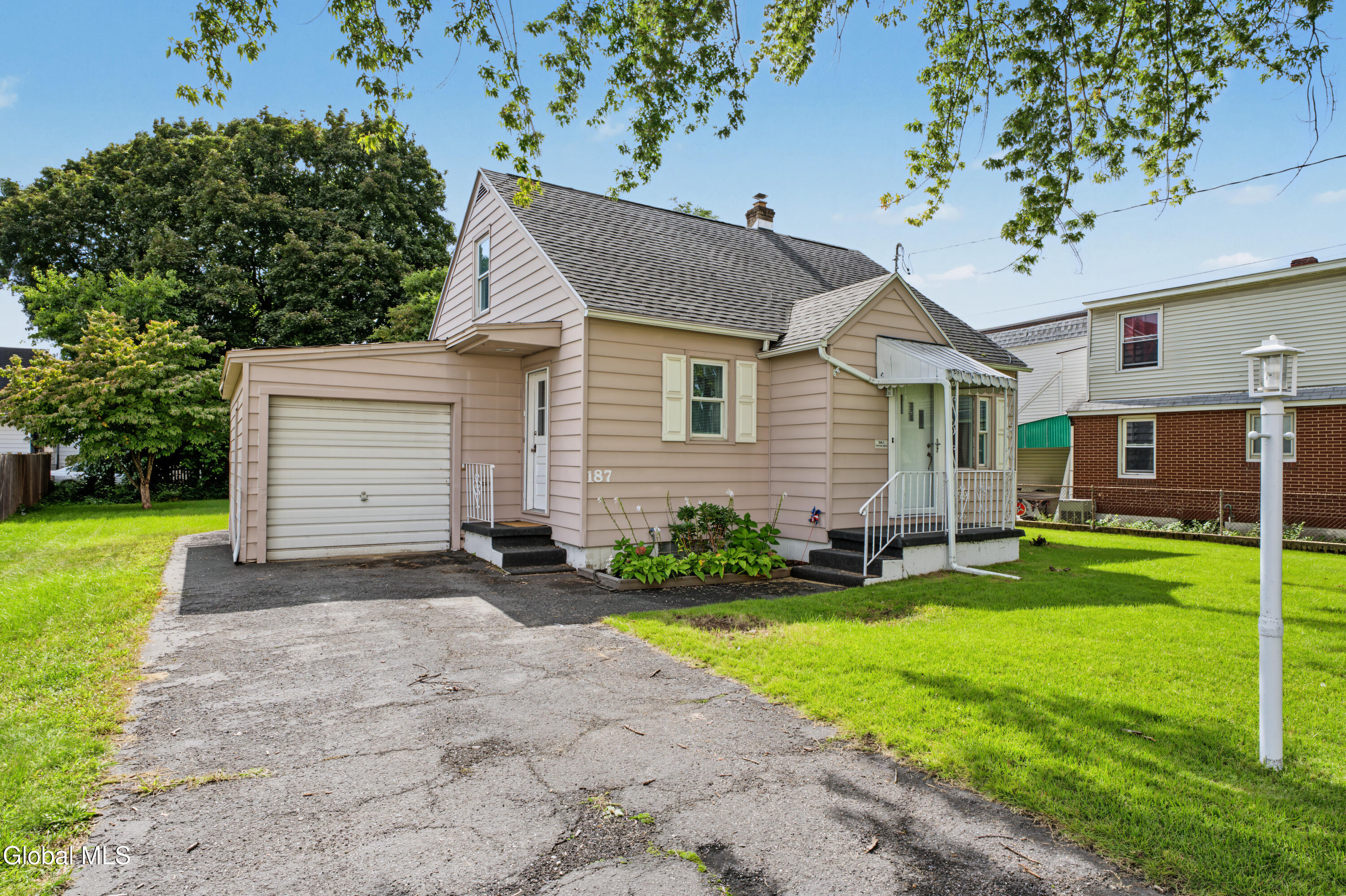 187 Mariaville Road Rotterdam, NY 12306 - Photo 3 of 28 187_Mariaville-03