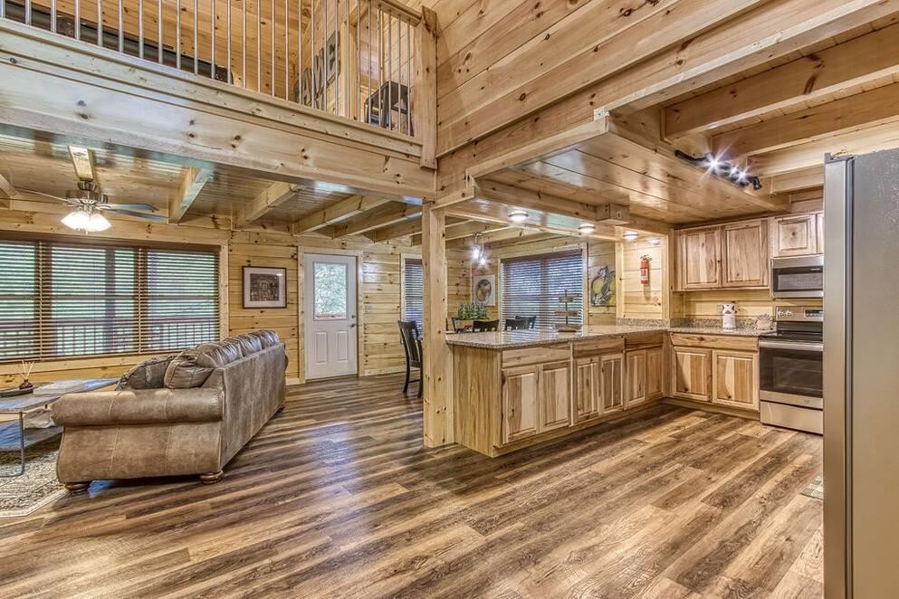 838 String Run Way Pigeon Forge, TN 37862 - Photo 8 of 60 Gallery Image 8