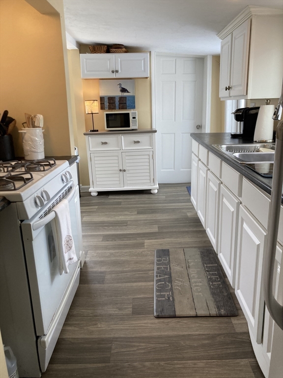 13 Thompson Road, Unit A Bourne, MA 02532 - Photo 9 of 31