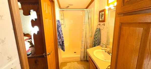 $99,000 | 32 Pine Street, Hinsdale, NH 03451