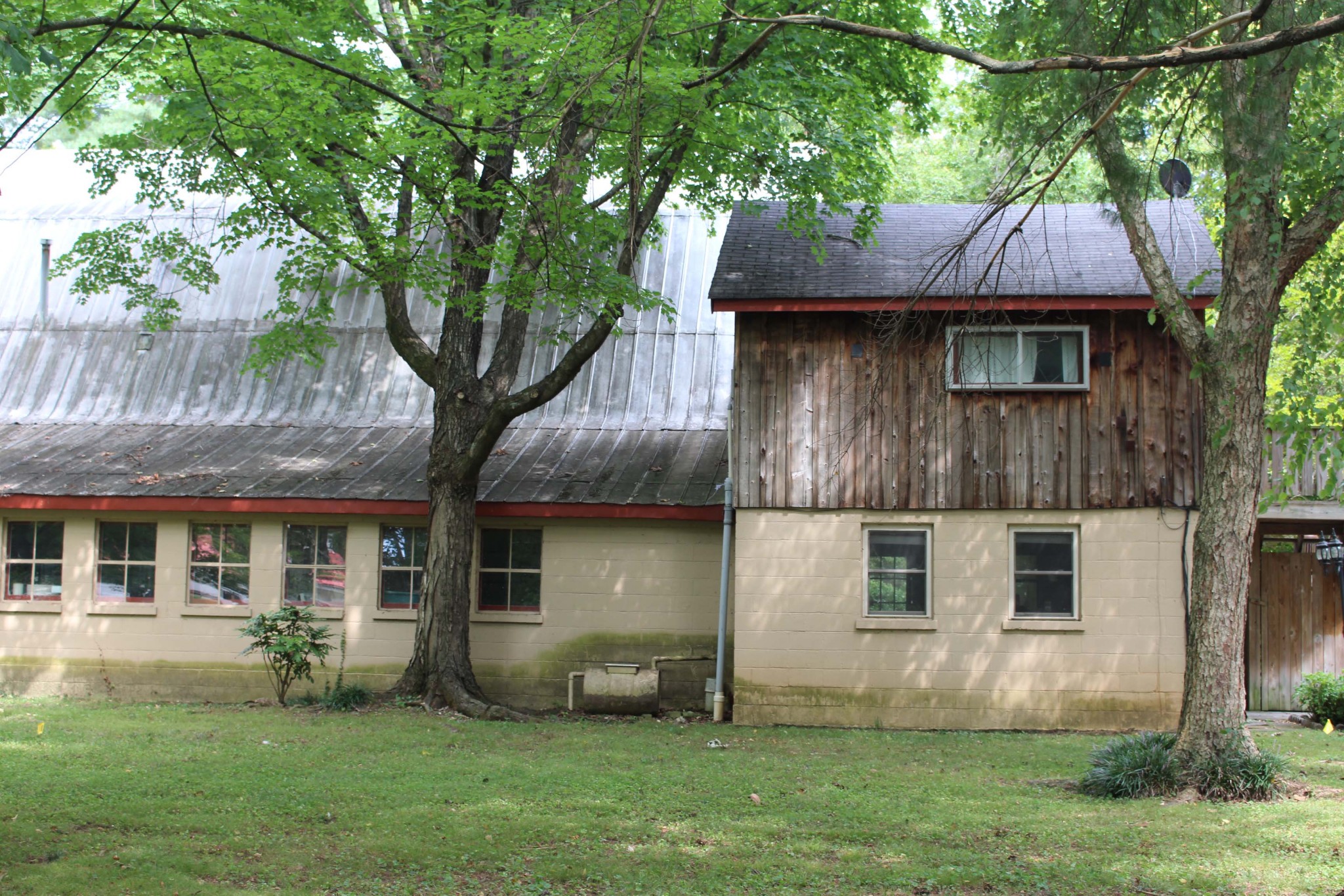 1426 Avon Road Murfreesboro, TN 37129 - Photo 3 of 46 a view of a yard in front of house