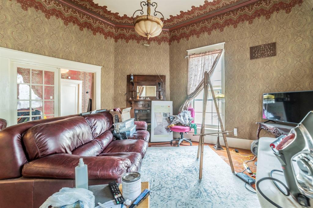 540 12th Street Southeast Paris, TX 75460 - Photo 6 of 35