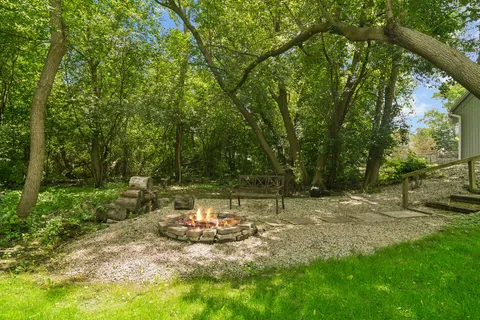 $750,000 | 1120 Fortress Drive, McHenry, IL 60050