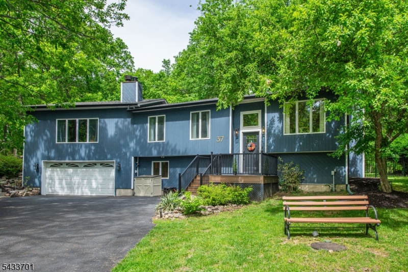 37 Green Road Sparta, NJ 07871 - Photo 2 of 49