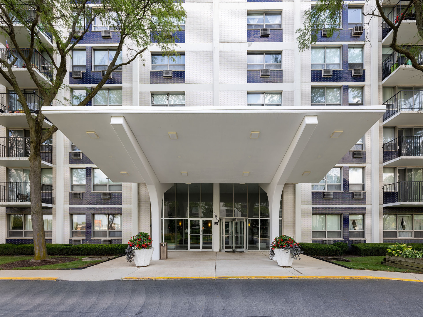 9001 Golf Road, Unit 10D Des Plaines, IL 60016 - Photo 1 of 26 Gallery Image 1