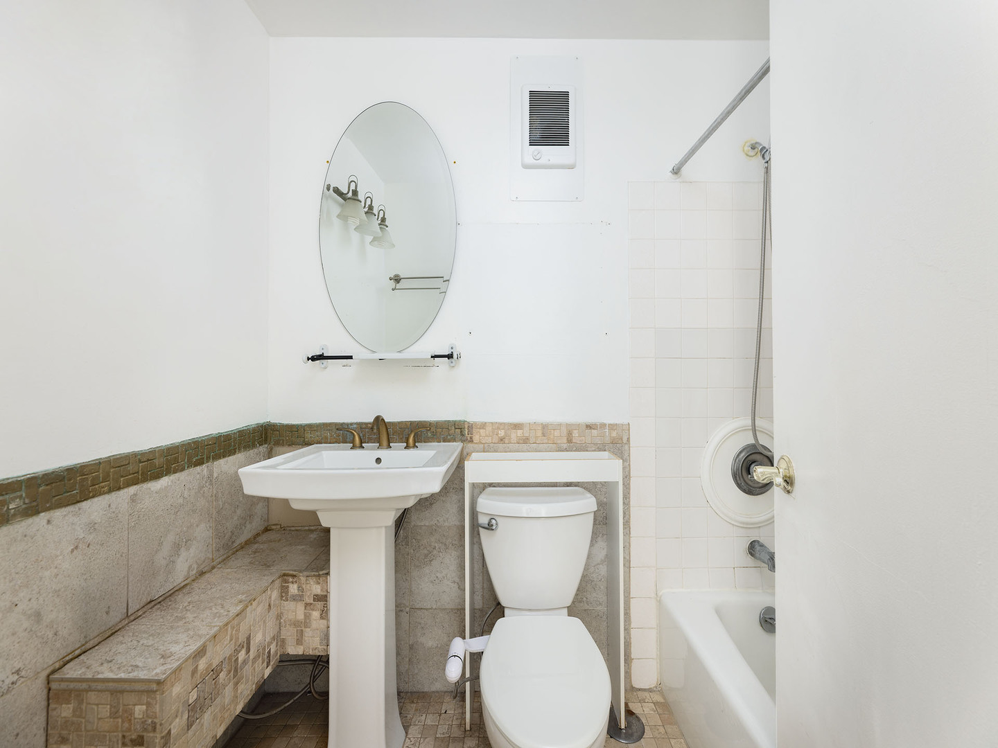 9001 Golf Road, Unit 10D Des Plaines, IL 60016 - Photo 22 of 26 Gallery Image 22