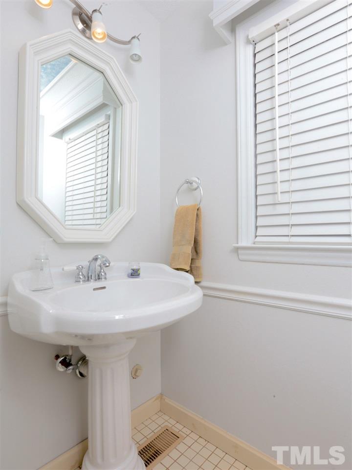 2104 Lynn Road Raleigh, NC 27612 - Photo 18 of 25