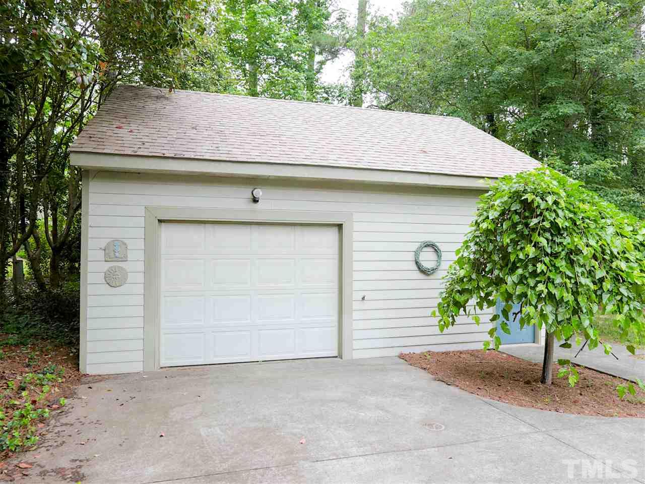 2104 Lynn Road Raleigh, NC 27612 - Photo 24 of 25