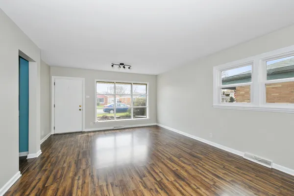 $225,000 | 11568 South Troy Drive, Merrionette Park, IL 60803