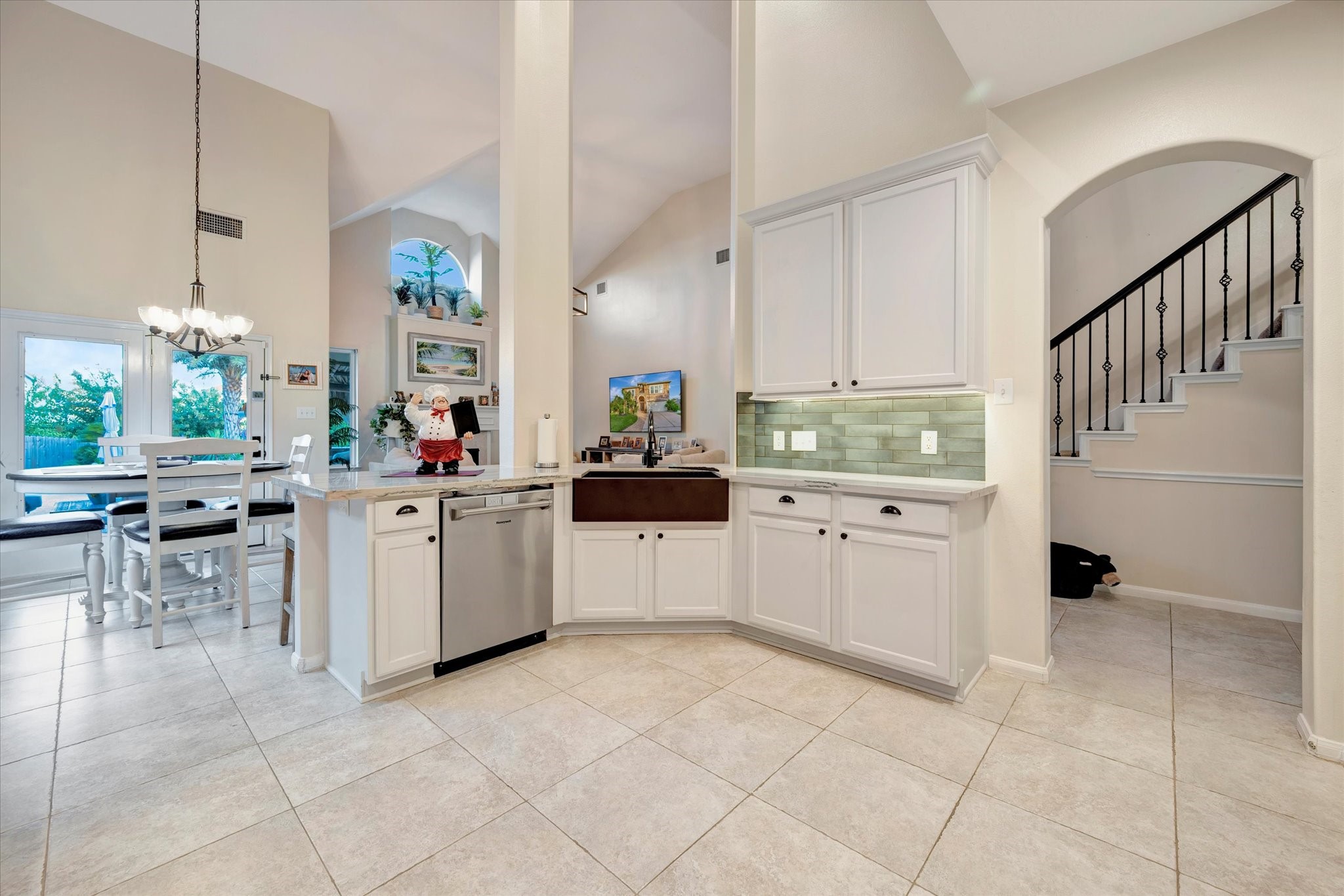 322 Marina Oaks Court Kemah, TX 77565 - Photo 17 of 42 Gallery Image 17