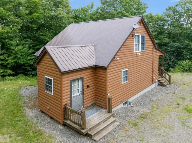 $429,500 | 94 Spring Road, Pittsburg, NH 03592