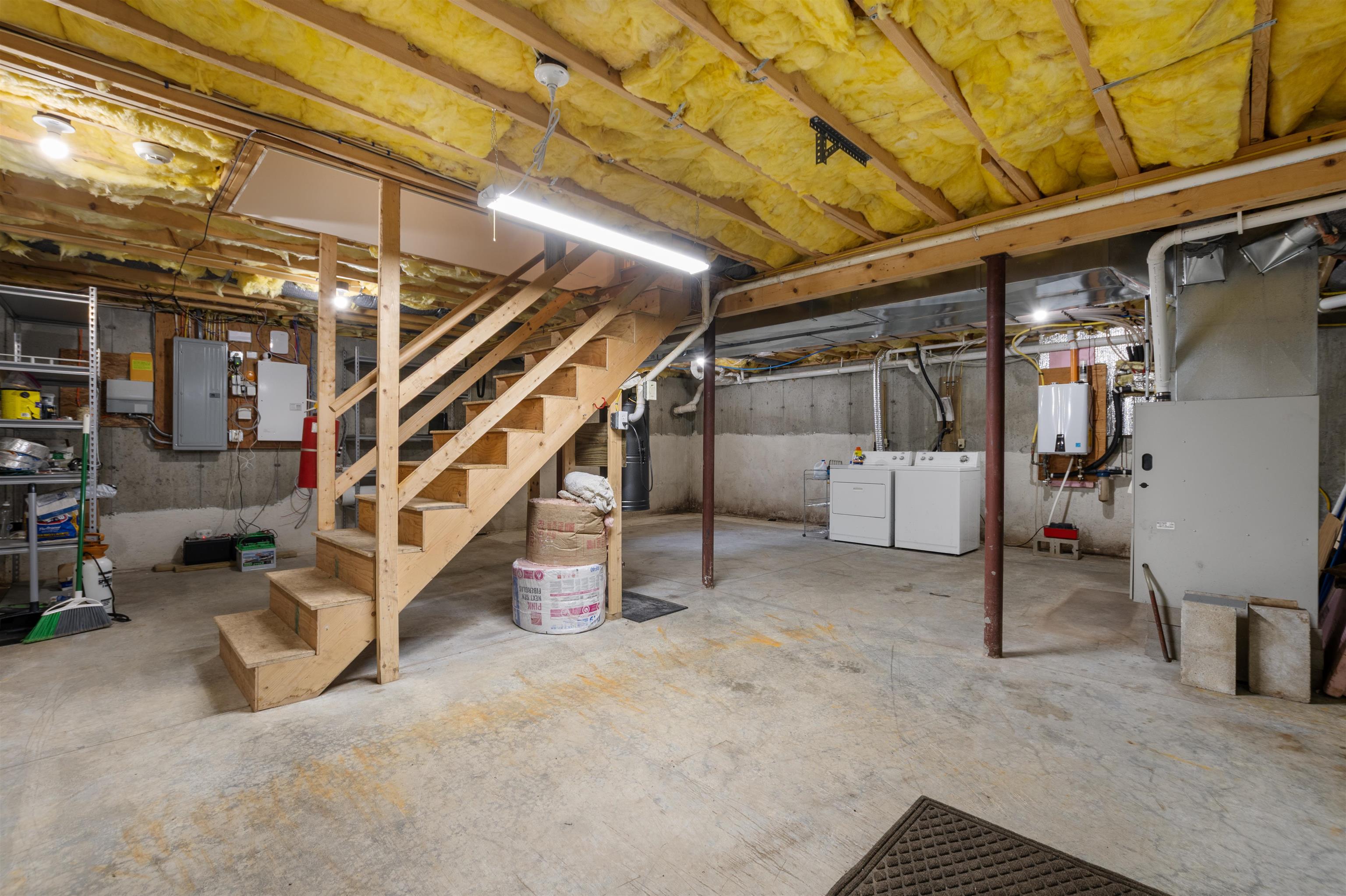 94 Spring Road Pittsburg, NH 03592 - Photo 41 of 52