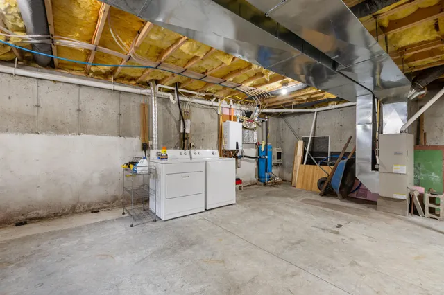 $429,500 | 94 Spring Road, Pittsburg, NH 03592