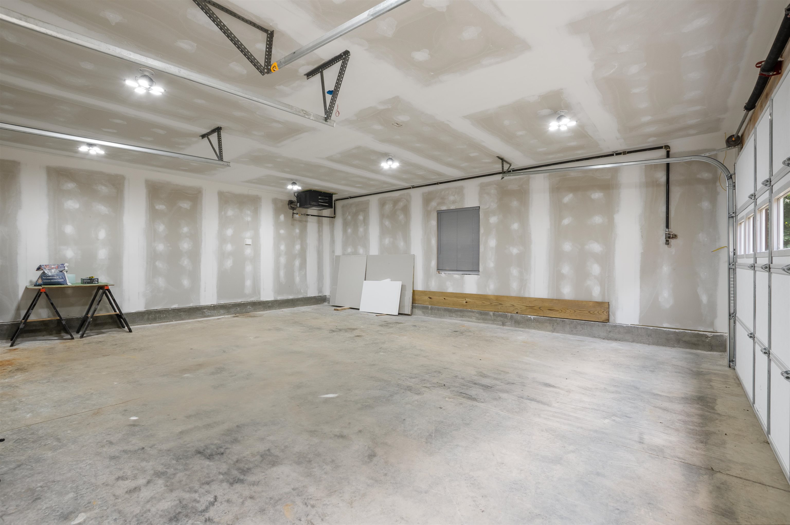 94 Spring Road Pittsburg, NH 03592 - Photo 7 of 52