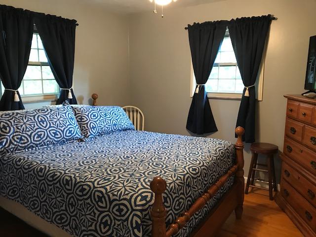 319 Bluff Road Kingston, TN 37763 - Photo 15 of 40 Guest Bedroom