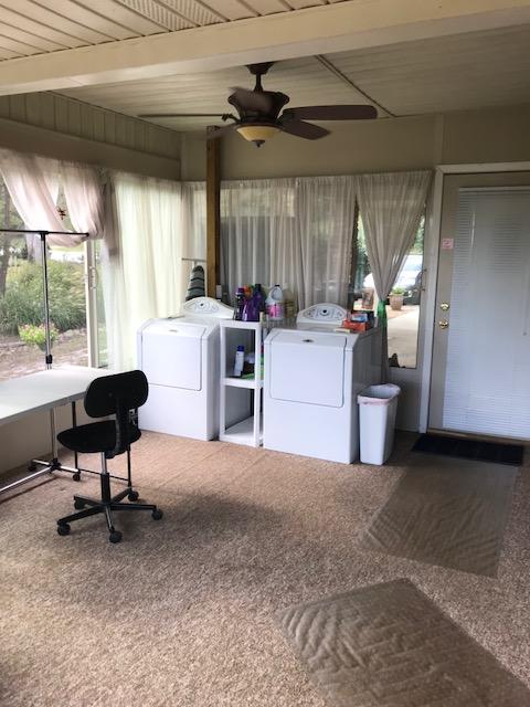319 Bluff Road Kingston, TN 37763 - Photo 22 of 40 Sunrrom w/laundry connections