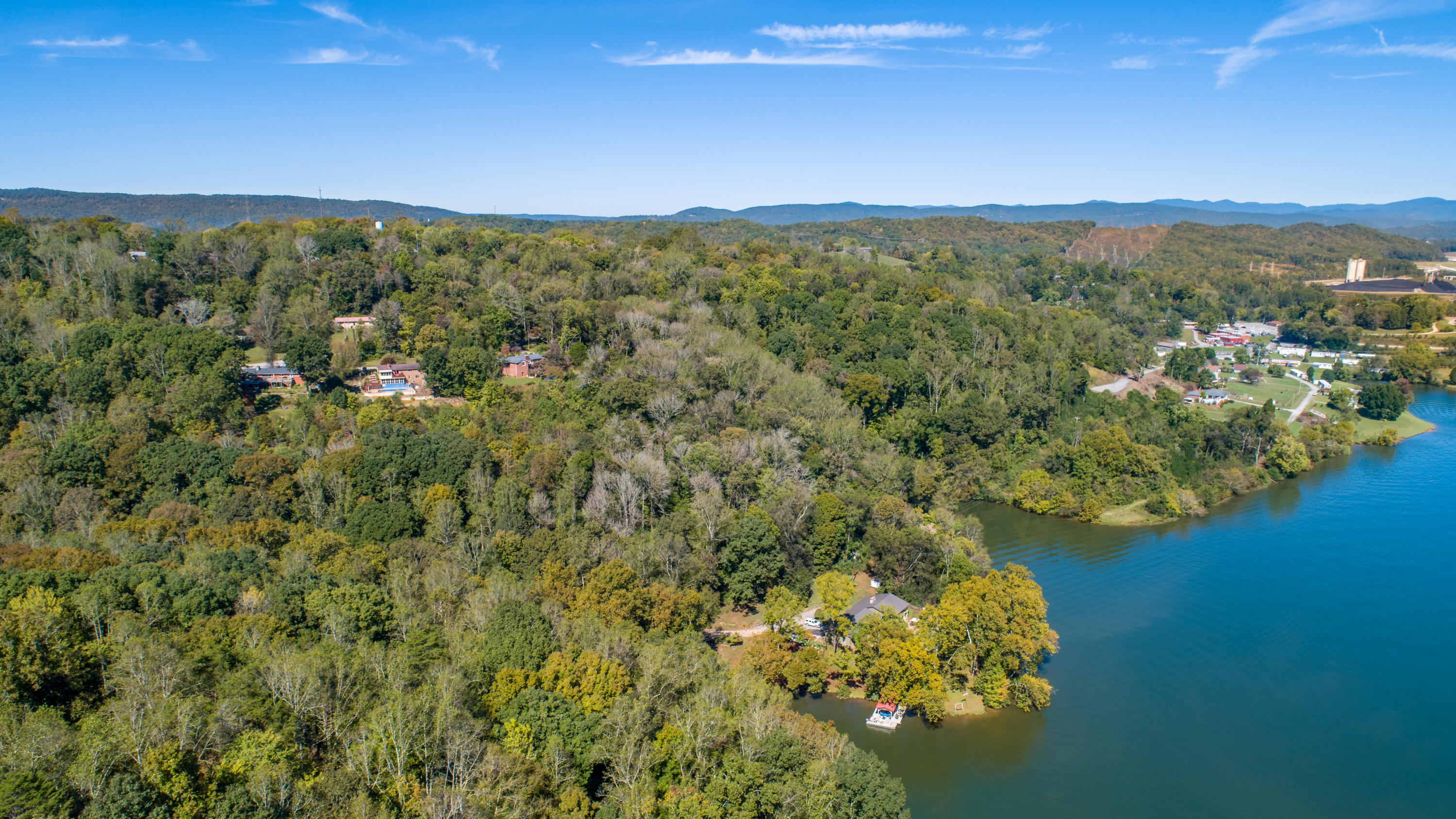 319 Bluff Road Kingston, TN 37763 - Photo 39 of 40 BluffRoad-8-HDR