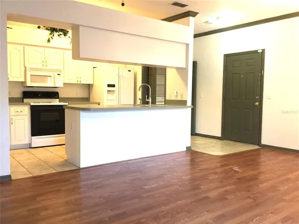 $1,400 | 1101 Eagle Pond Drive, Unit 1101, Winter Haven, FL 33884