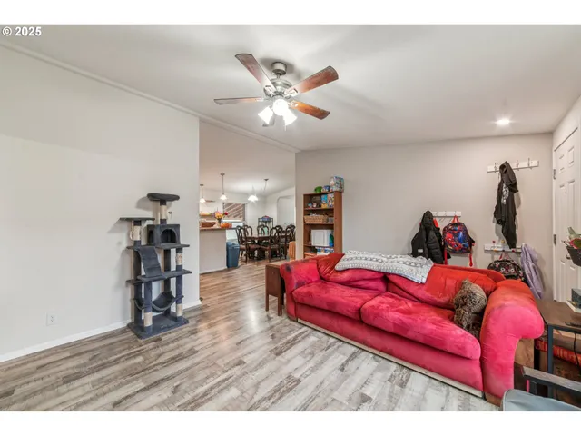 $140,000 | 5266 Crystal Street Northeast, Unit 233, Salem, OR 97305