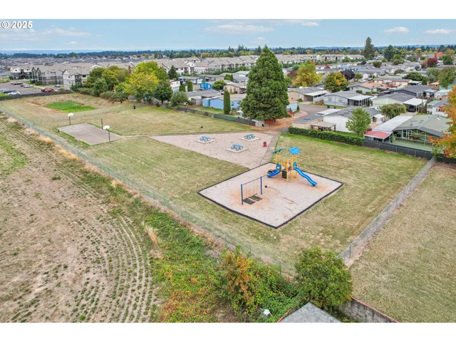 $140,000 | 5266 Crystal Street Northeast, Unit 233, Salem, OR 97305