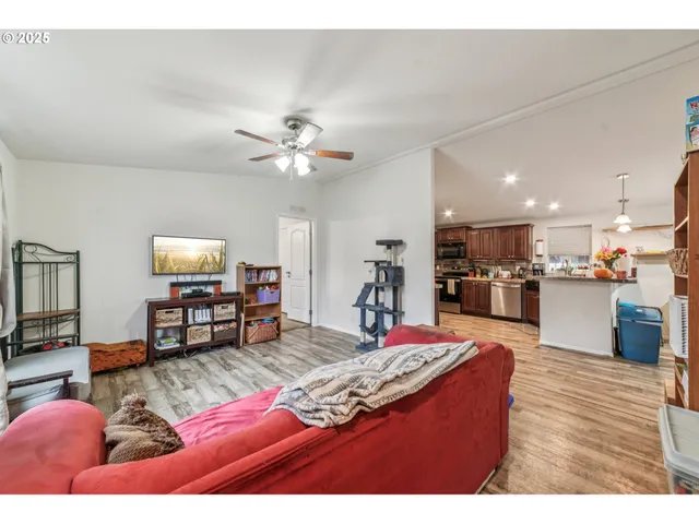 $140,000 | 5266 Crystal Street Northeast, Unit 233, Salem, OR 97305