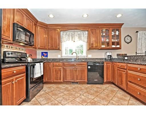 61 Woodland Road Ashland, MA 01721 - Photo 7 of 29 Gallery Image 7