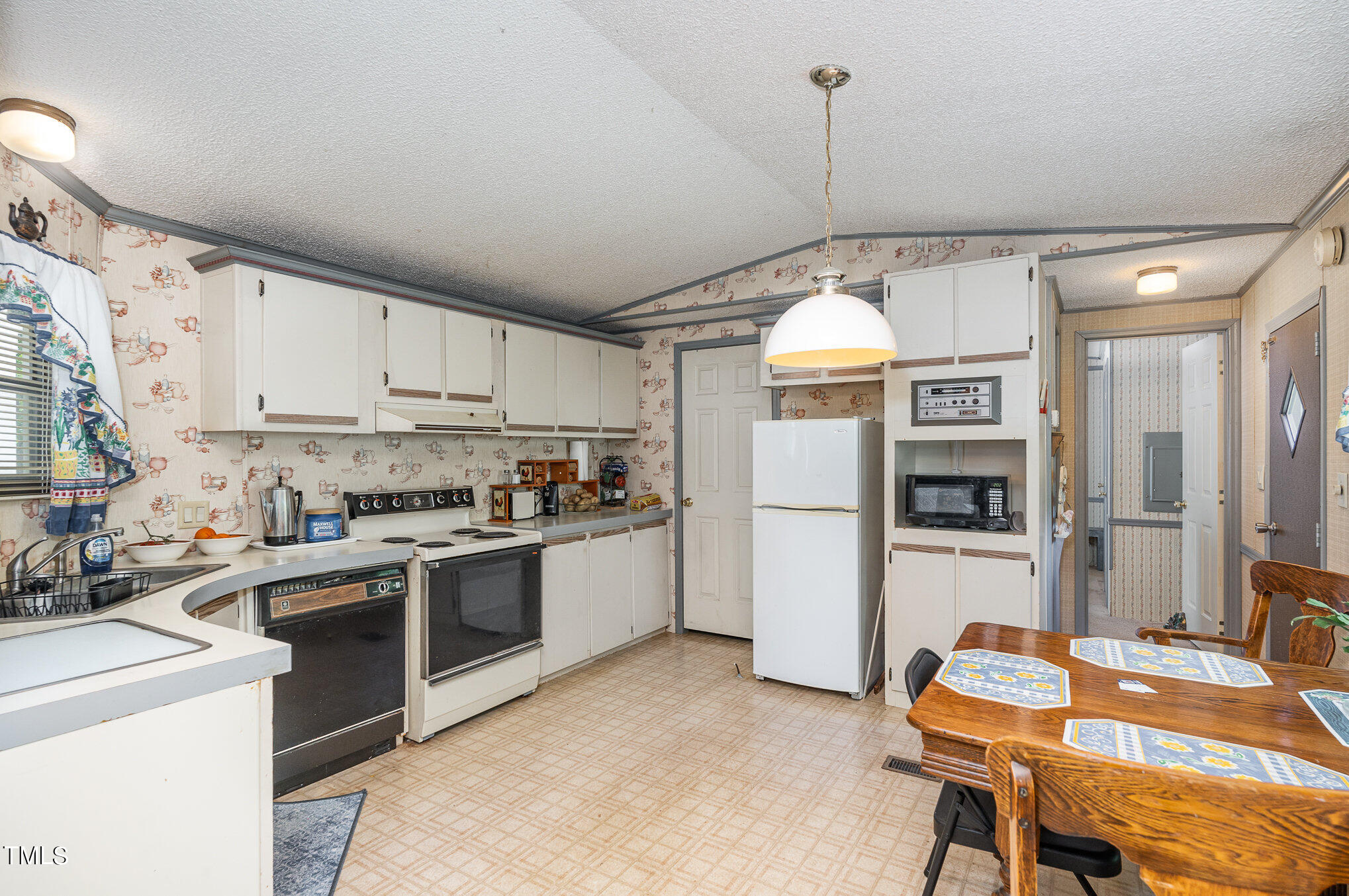 6117 West Lebanon Road Mebane, NC 27302 - Photo 6 of 18 Kitch 2