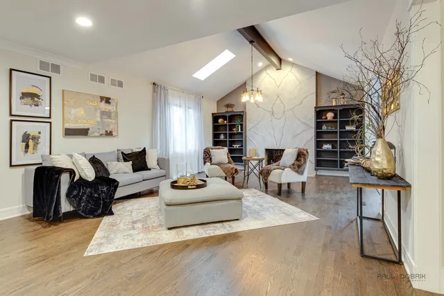 $1,489,000 | 2221 Donegal Drive, Darien, IL 60561