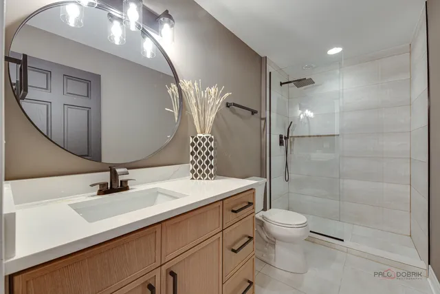 $1,489,000 | 2221 Donegal Drive, Darien, IL 60561