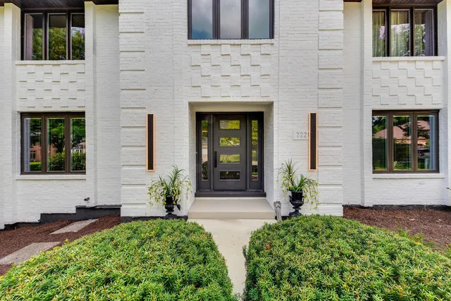 $1,489,000 | 2221 Donegal Drive, Darien, IL 60561