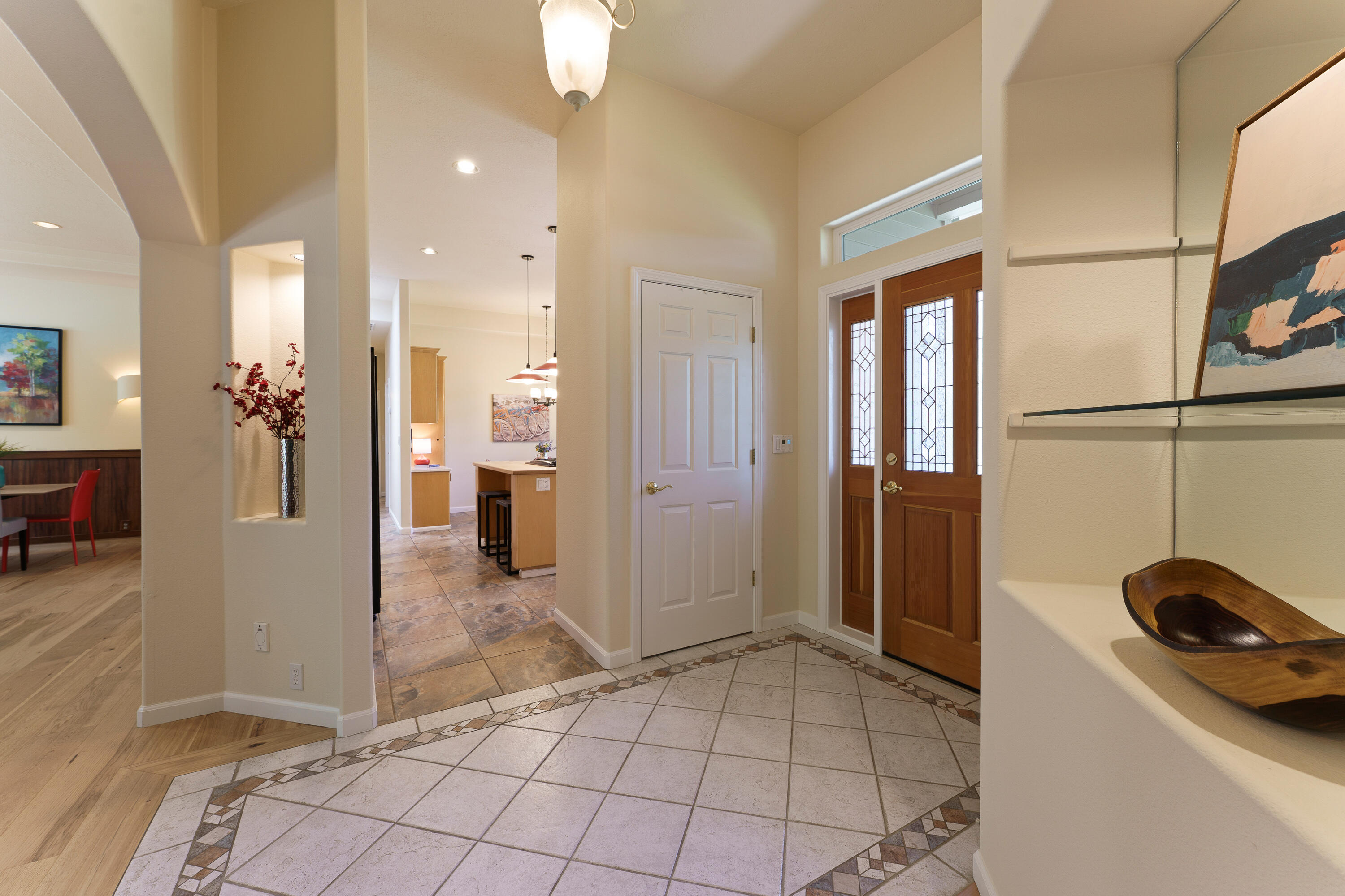 20445 Keystone Court Bend, OR 97702 - Photo 7 of 59 DSC09252