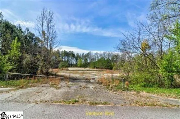 $300,000 | 120 Venture Boulevard, Spartanburg, SC 29306