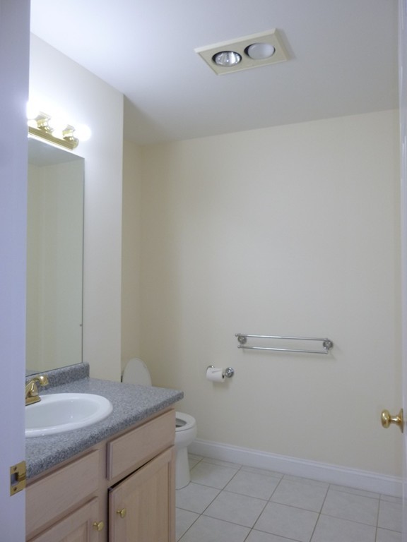 130 Turnpike Road, Unit 22 Chelmsford, MA 01824 - Photo 11 of 29 Gallery Image 11