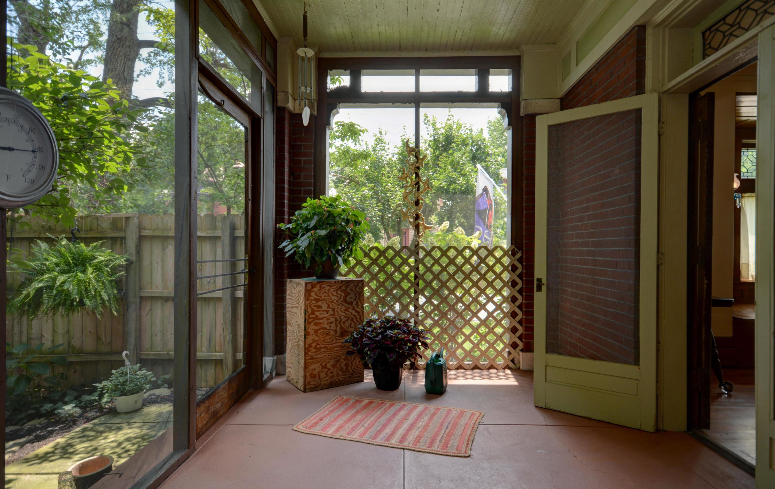 762 Bryden Road Columbus, OH 43205 - Photo 12 of 41 Gallery Image 12