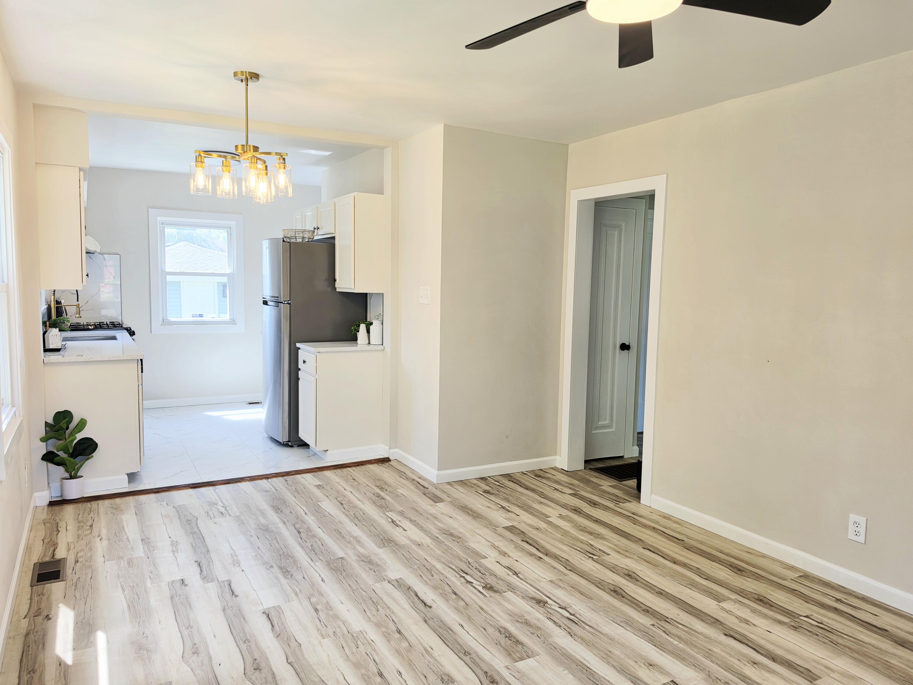 266 Johnson Street Gary, IN 46404 - Photo 4 of 19 2999x2249
