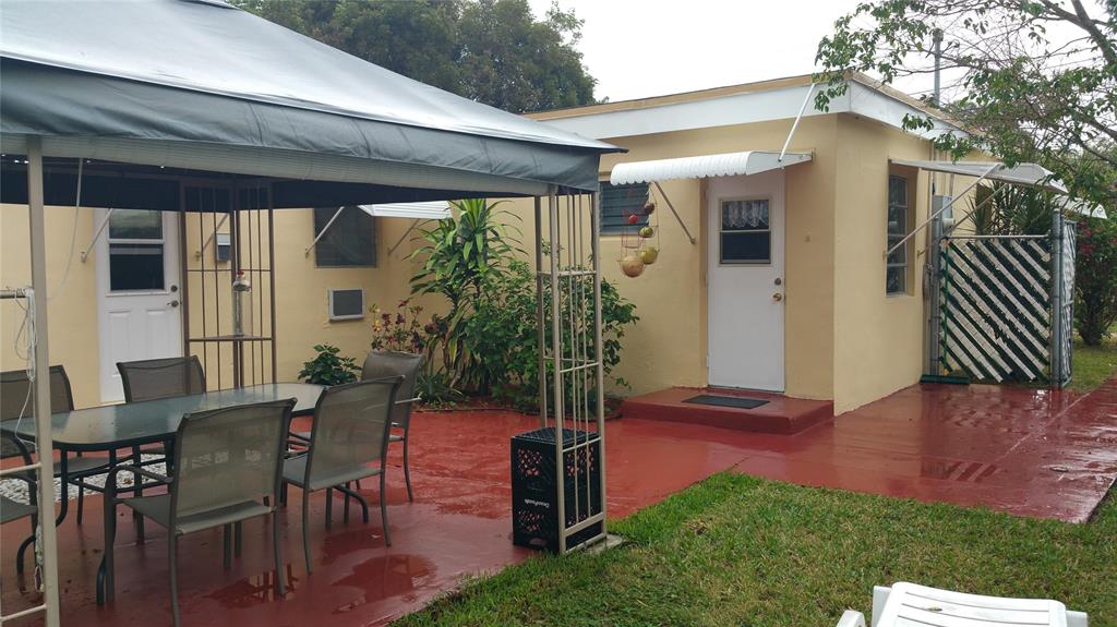 219 Northeast 4th Street Hallandale Beach, FL 33009 - Photo 4 of 13